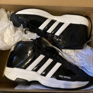 Adidas Pro Model sz 11
